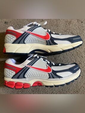 Nike Vomero 5